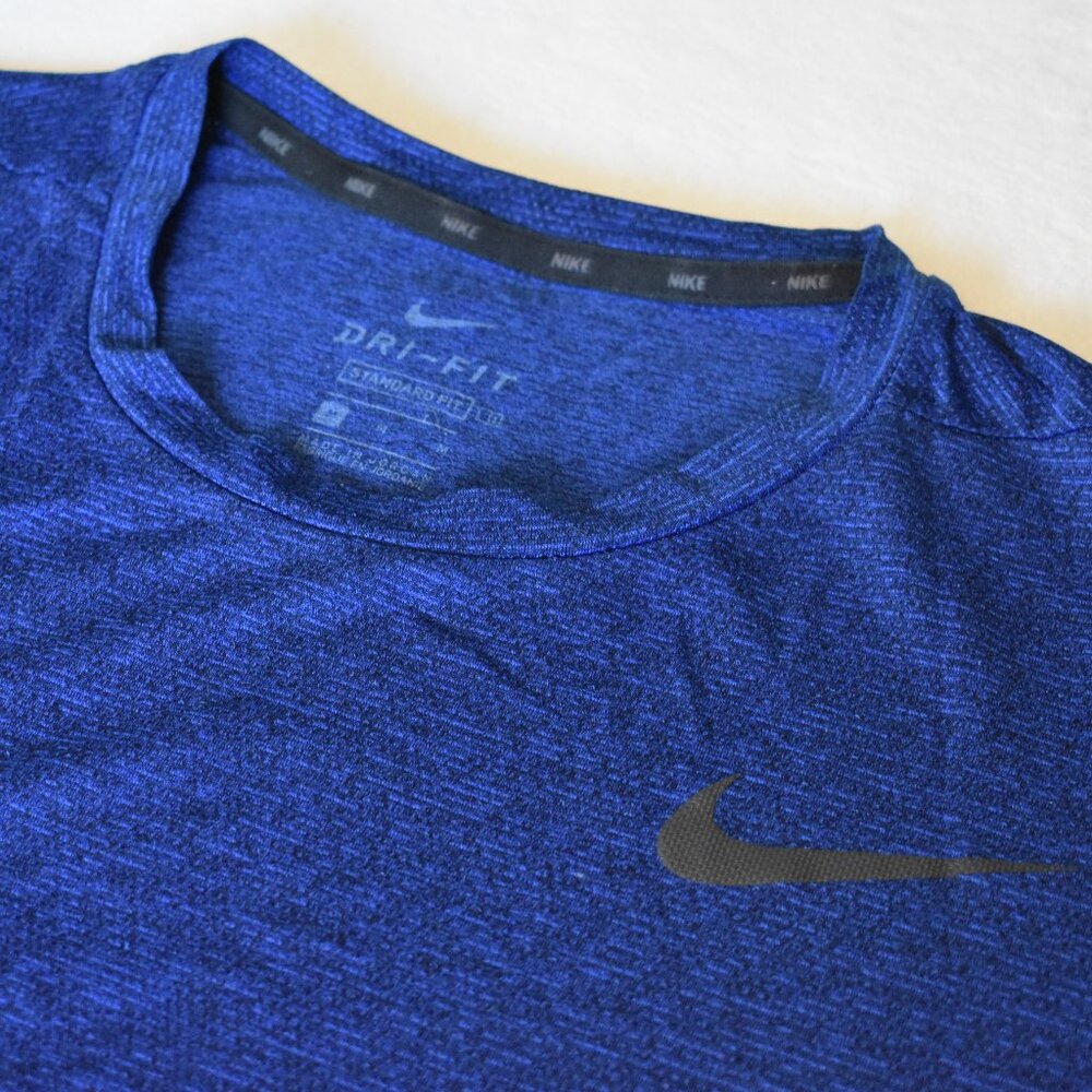 Nike Dri-FIT Utility Static Training Tee in Blue